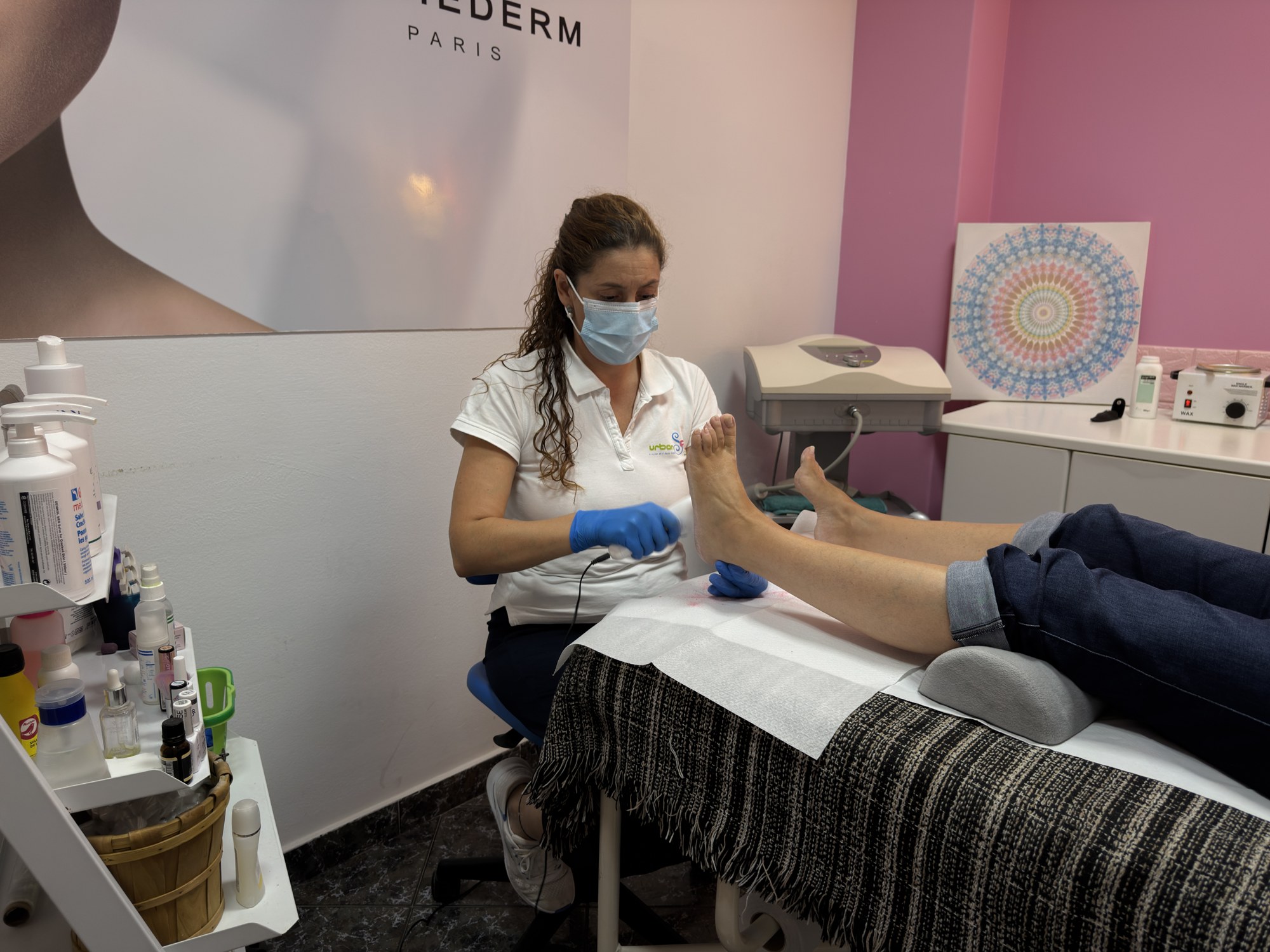 Patrícia a realizar um tratamento no Urban Spa